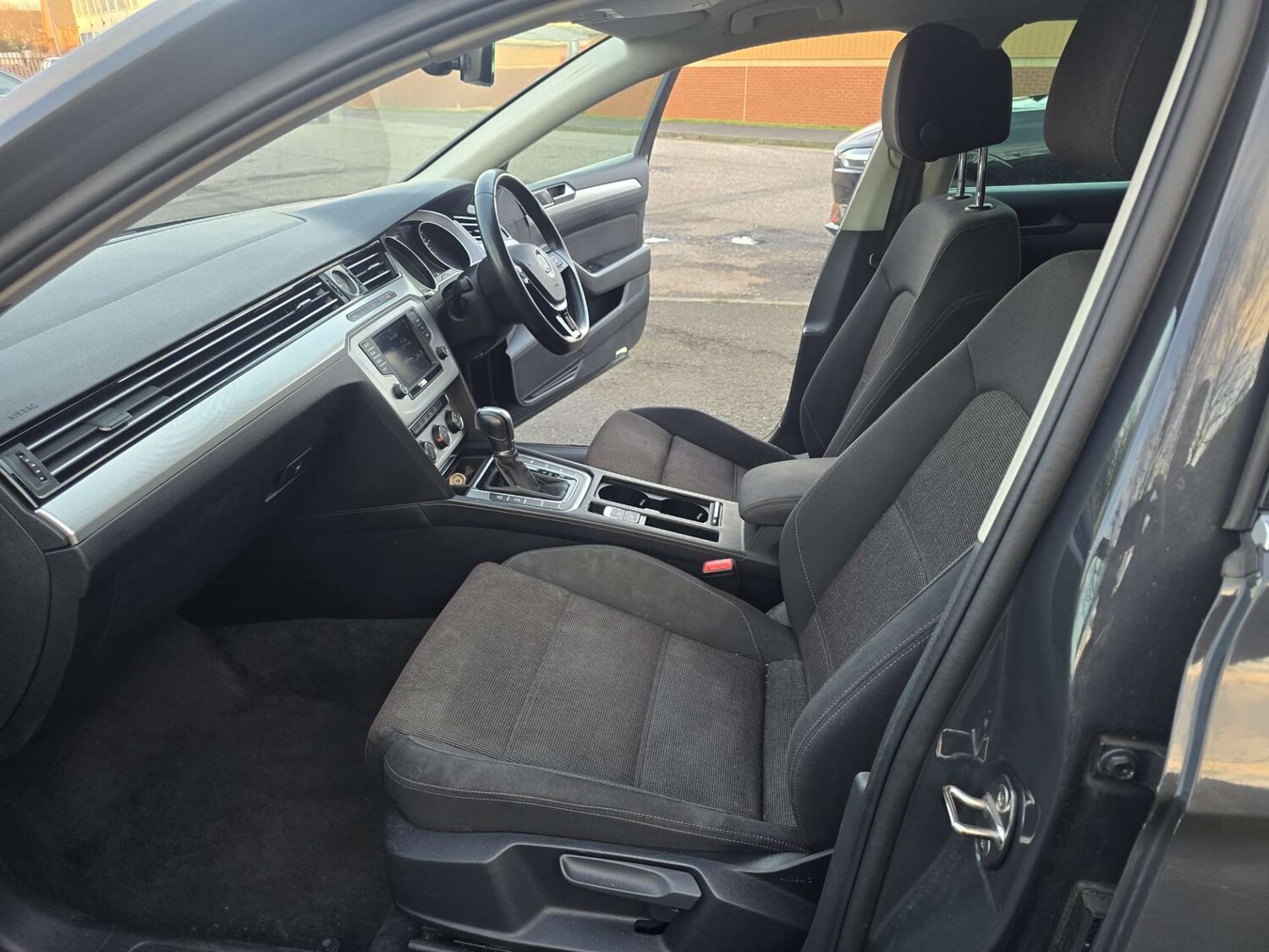 Used Volkswagen Passat 2017 for sale - 77693753: Photo 11