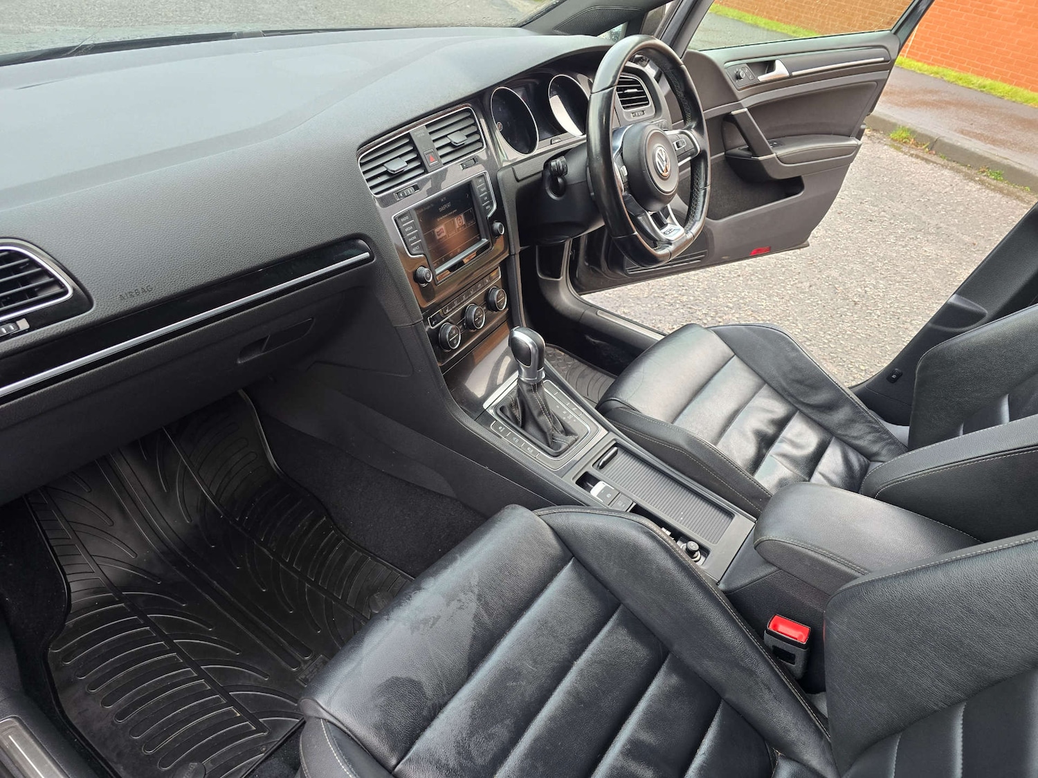 Used Volkswagen Golf 2016 for sale - 77394901: Photo 16