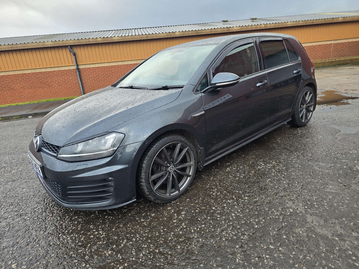 Used Volkswagen Golf 2016 for sale - 77394901: Photo 25