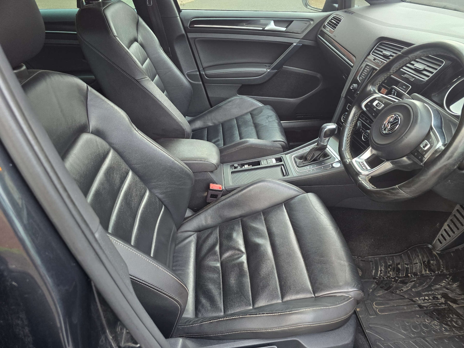 Used Volkswagen Golf 2016 for sale - 77394901: Photo 41