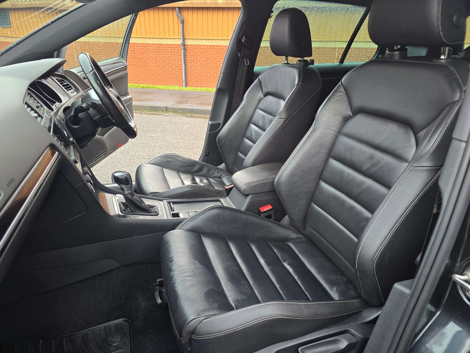 Used Volkswagen Golf 2016 for sale - 77394901: Photo 44