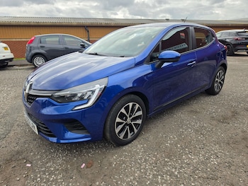 Used Renault Clio 2022 for sale - 79606829: Photo