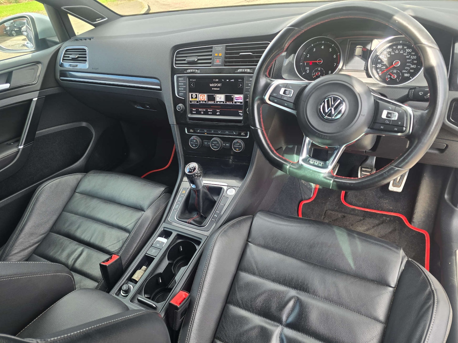 Used Volkswagen Golf 2016 for sale - 77797716: Photo 50