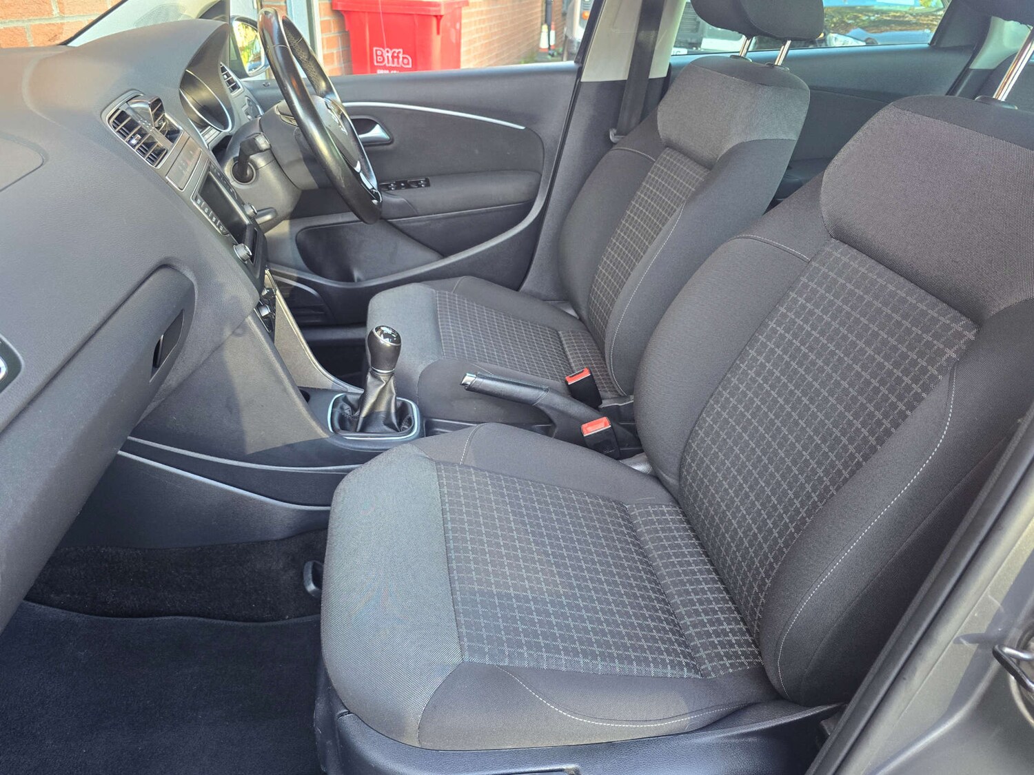 Used Volkswagen Polo 2016 for sale - 76097689: Photo 41