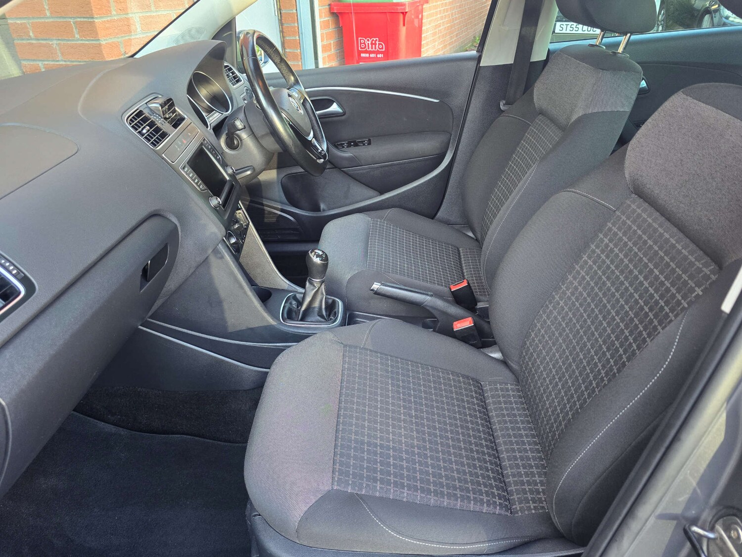 Used Volkswagen Polo 2016 for sale - 76097689: Photo 42