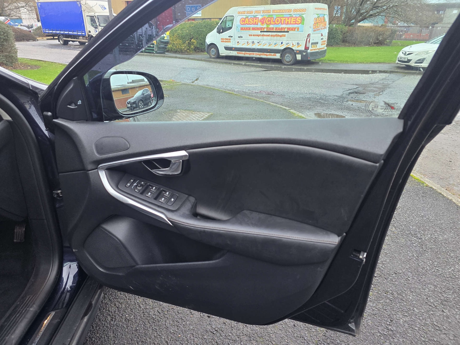 Used Volvo V40 2015 for sale - 77299343: Photo 57