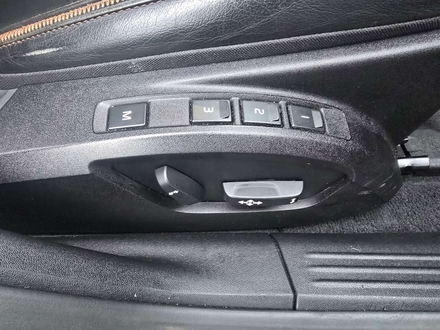 Used Volvo V40 2015 for sale - 77299343: Photo 58