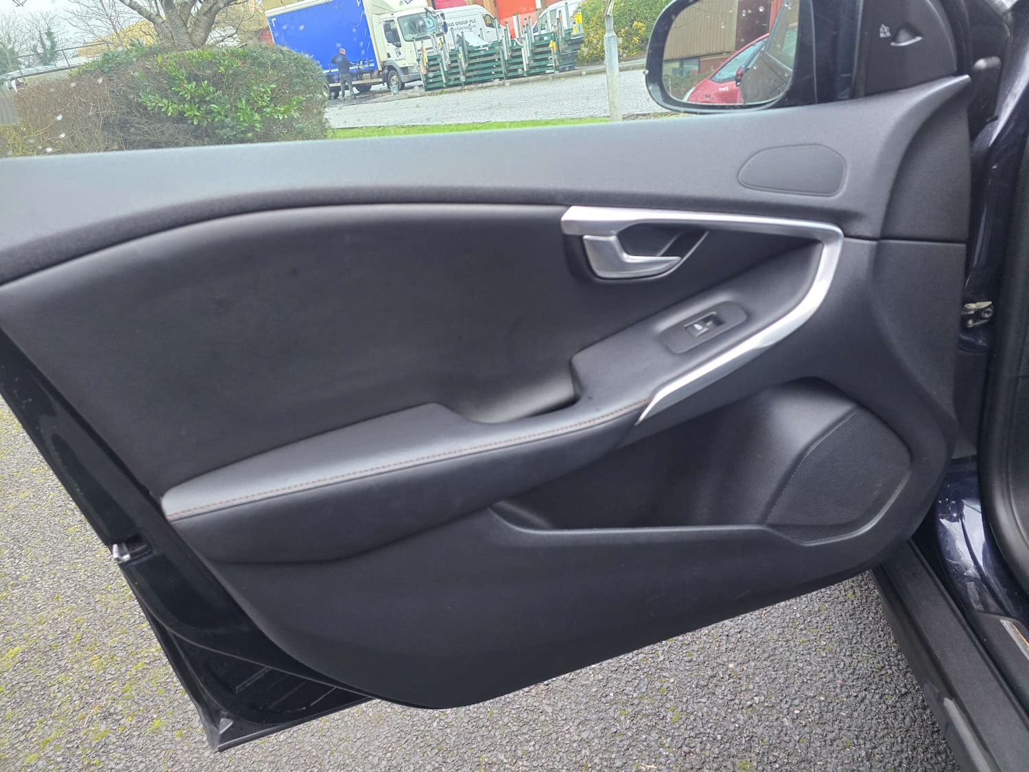 Used Volvo V40 2015 for sale - 77299343: Photo 60