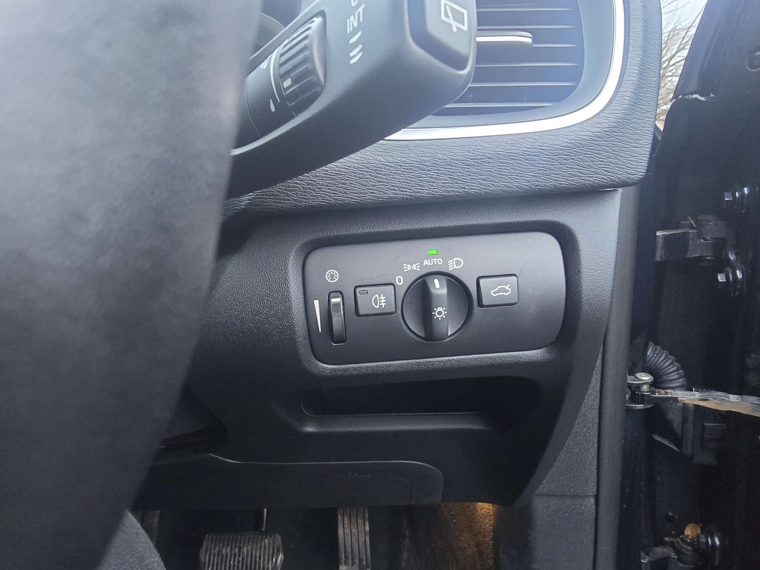 Used Volvo V40 2015 for sale - 77299343: Photo 63