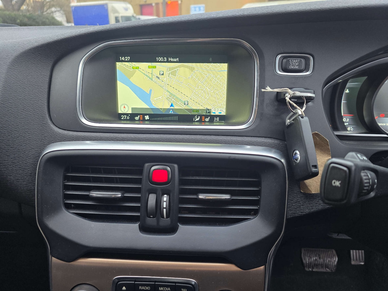 Used Volvo V40 2015 for sale - 77299343: Photo 65