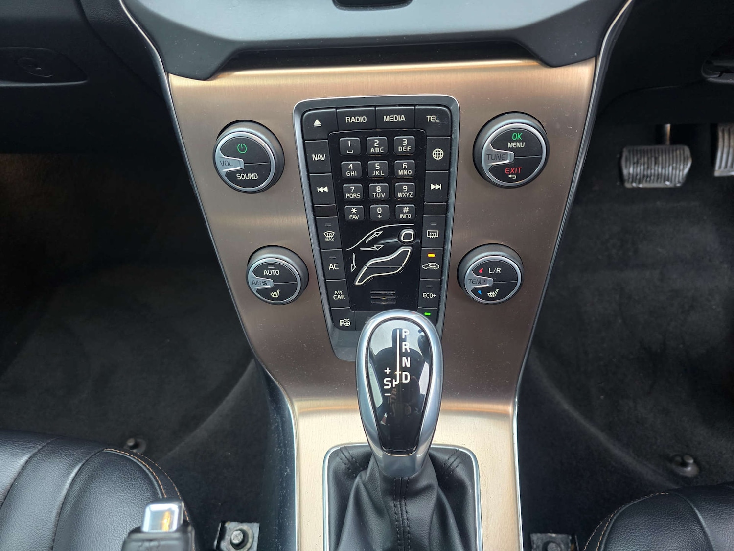 Used Volvo V40 2015 for sale - 77299343: Photo 66