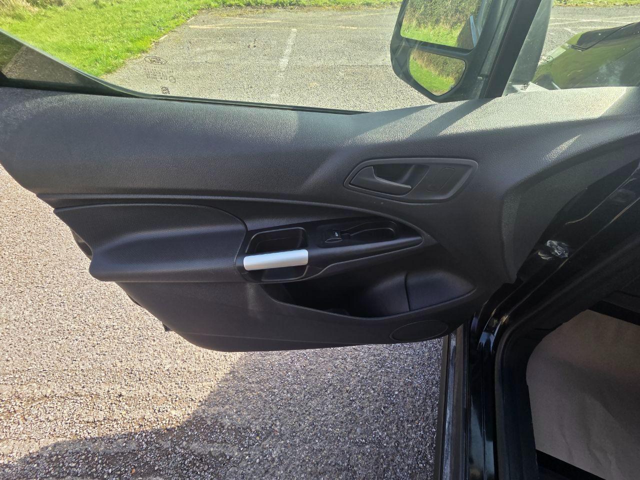 Used Ford Transit Connect 2015 for sale - 77935441: Photo 14