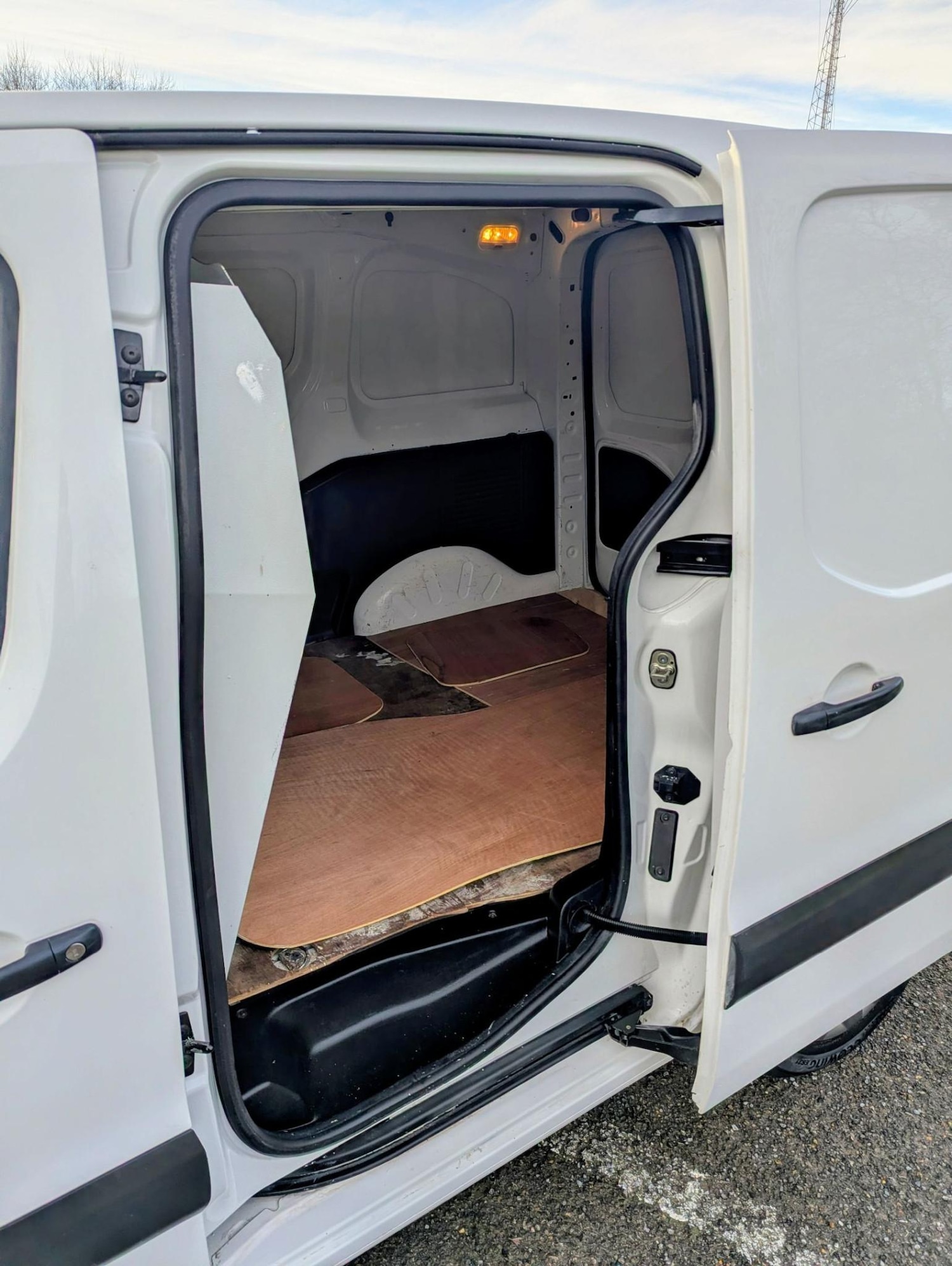 Used Citroen Berlingo 2015 for sale - 77026608: Photo 9