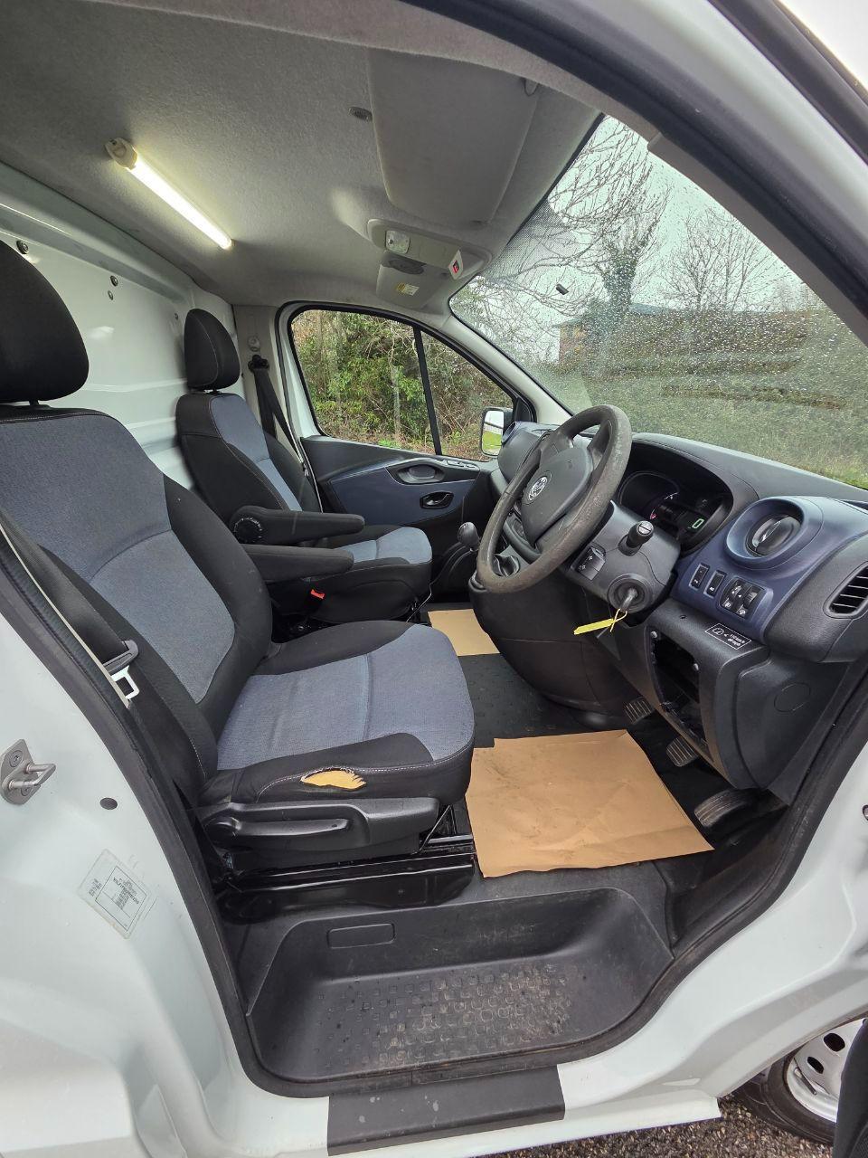 Used Vauxhall Vivaro 2017 for sale - 77382034: Photo 11