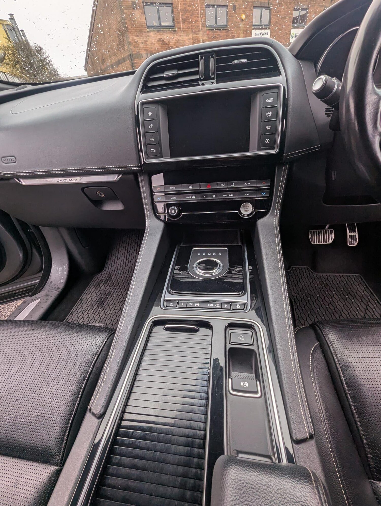 Used Jaguar F-Pace 2018 for sale - 77533624: Photo 13