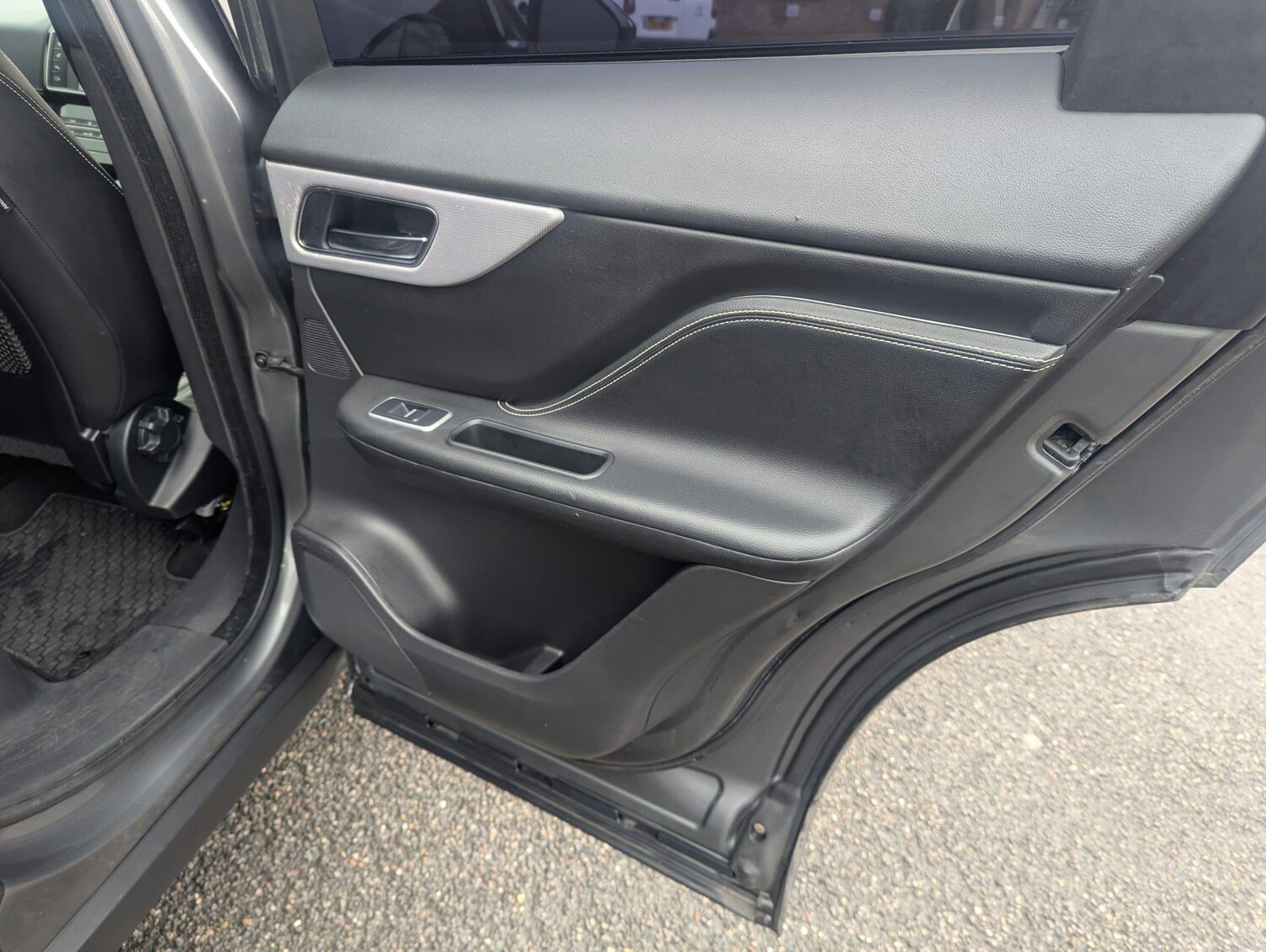 Used Jaguar F-Pace 2018 for sale - 77533624: Photo 23