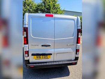 Used Renault Trafic 2018 for sale - 79154512: Photo