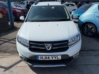 Used Dacia Sandero Stepway 2014 for sale - 74095643: Photo