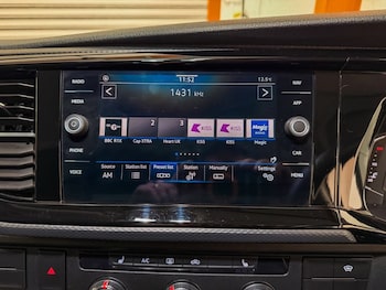 Used Volkswagen Transporter Sportline 2023 for sale - 78828738: Photo
