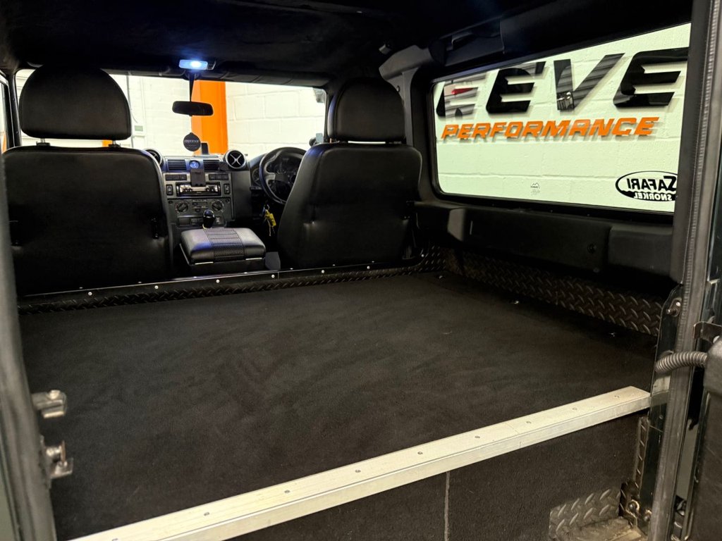 Used Land Rover Defender 2009 for sale - 76132689: Photo 10