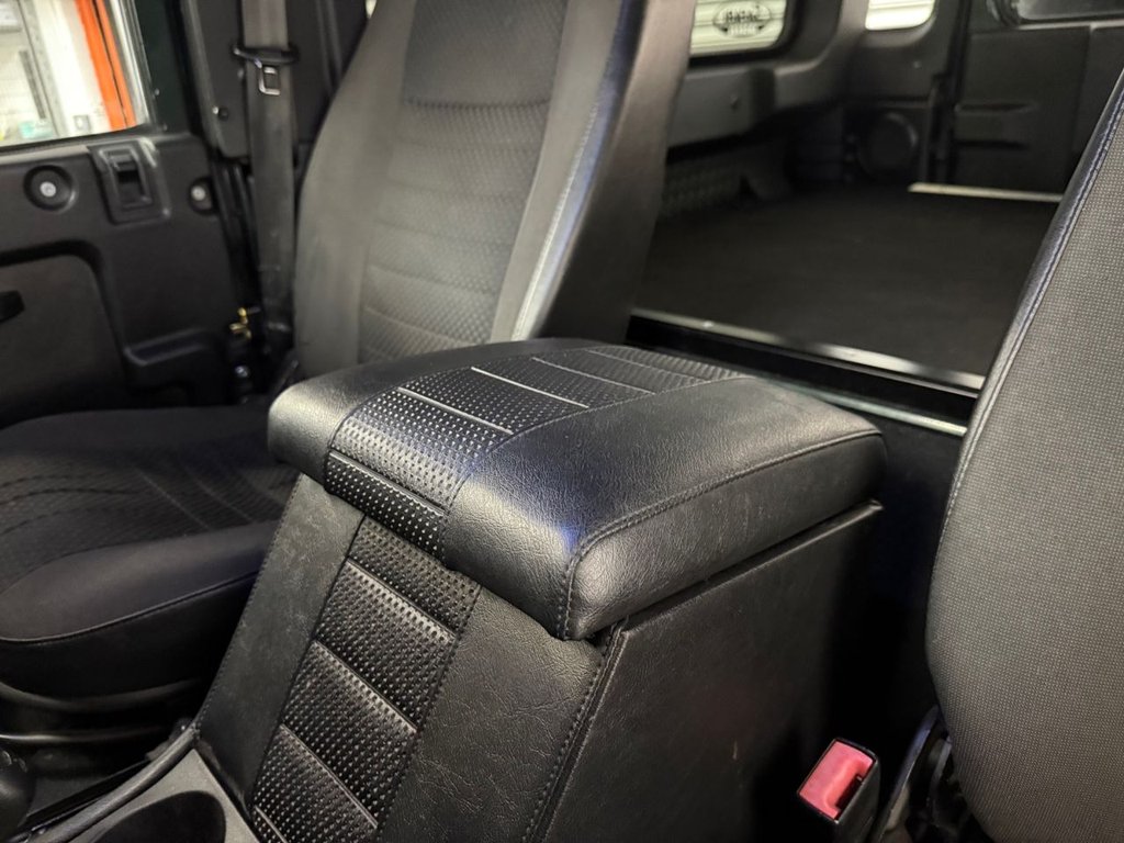 Used Land Rover Defender 2009 for sale - 76132689: Photo 14