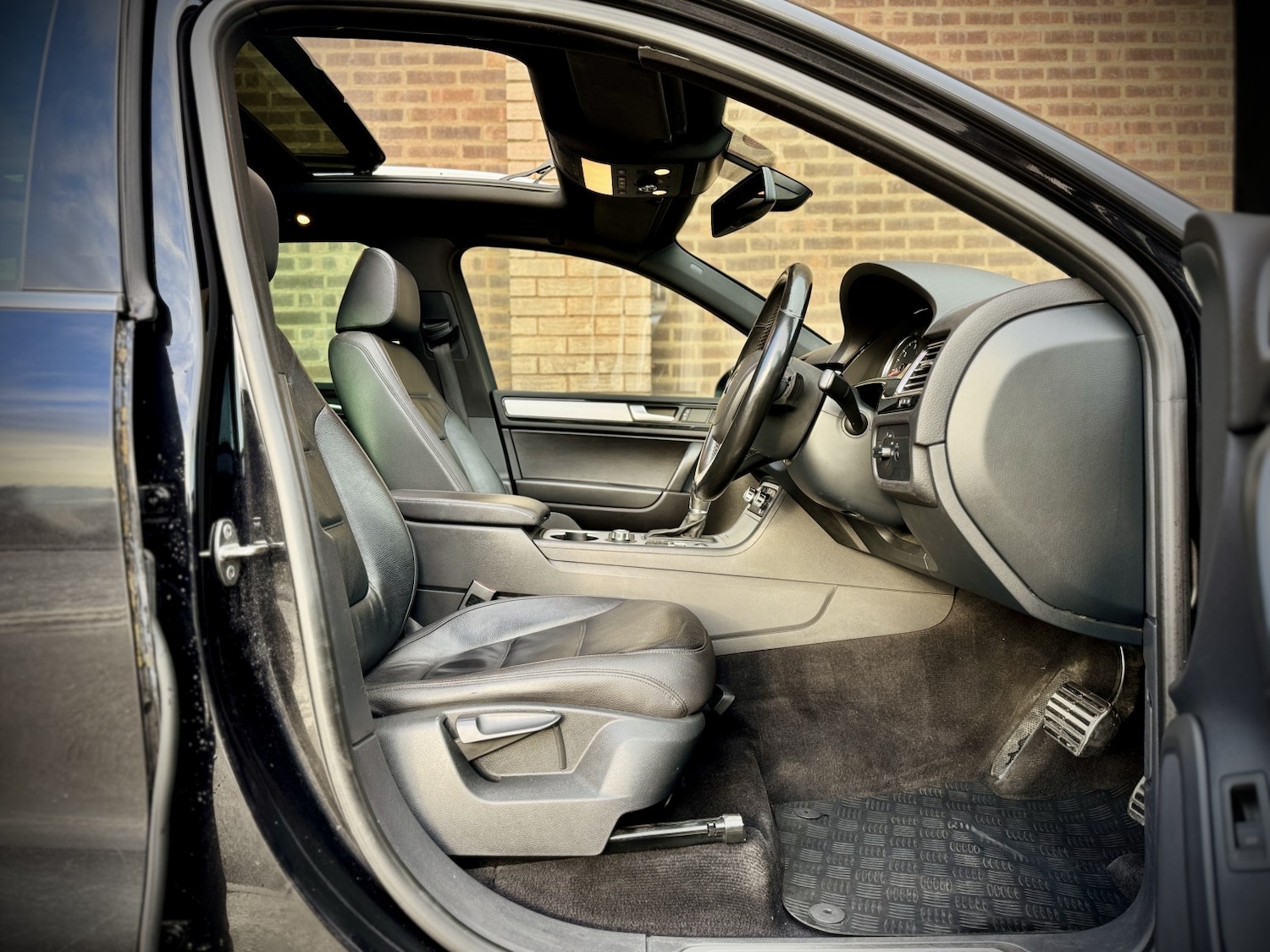 Used Volkswagen Touareg 2013 for sale - 76853508: Photo 28