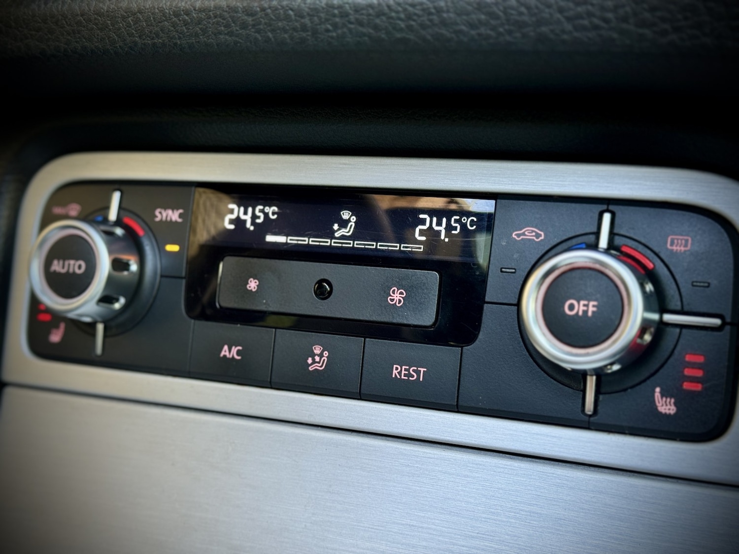 Used Volkswagen Touareg 2013 for sale - 76853508: Photo 43