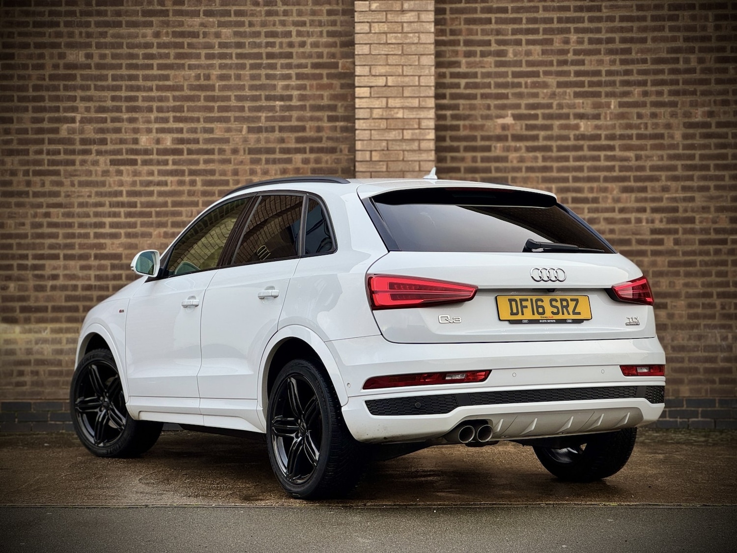 Used Audi Q3 2016 for sale - 76853515: Photo 2