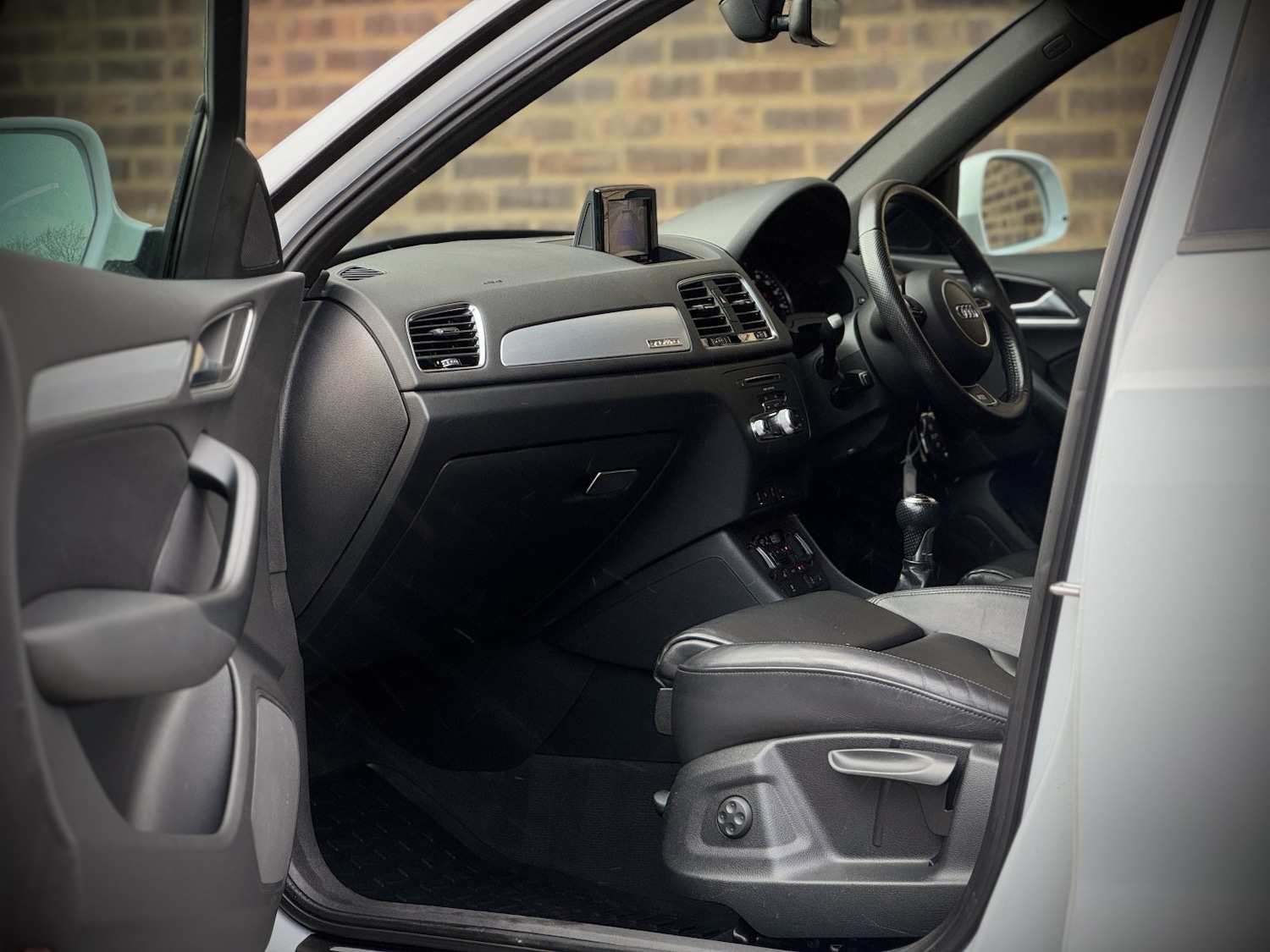 Used Audi Q3 2016 for sale - 76853515: Photo 31