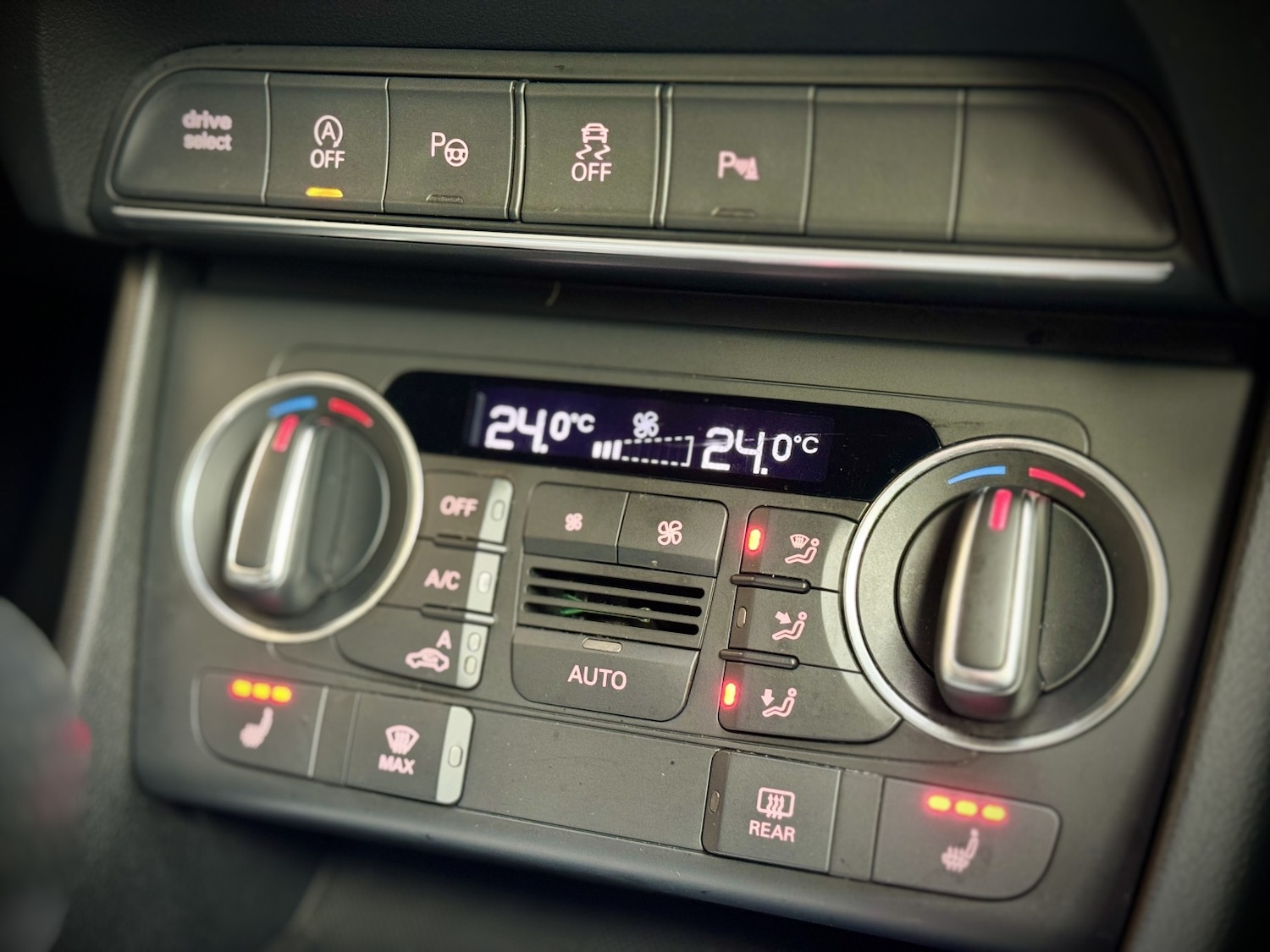 Used Audi Q3 2016 for sale - 76853515: Photo 44