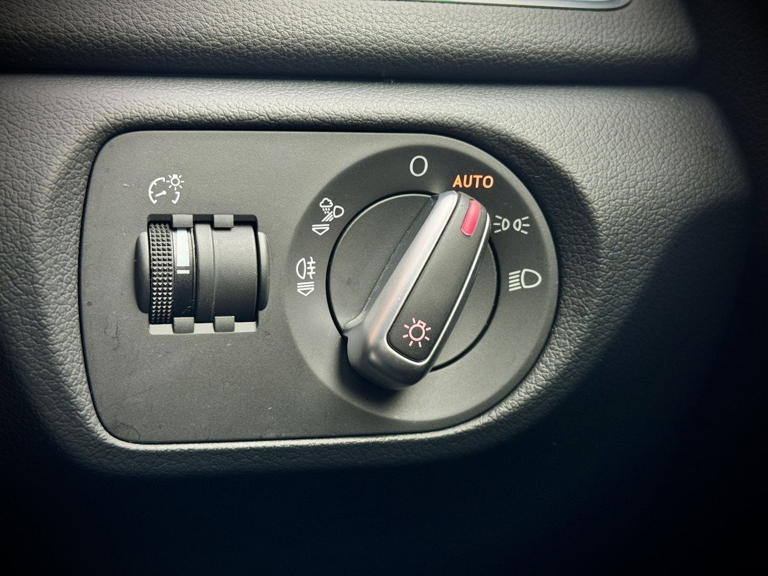 Used Audi Q3 2016 for sale - 76853515: Photo 55