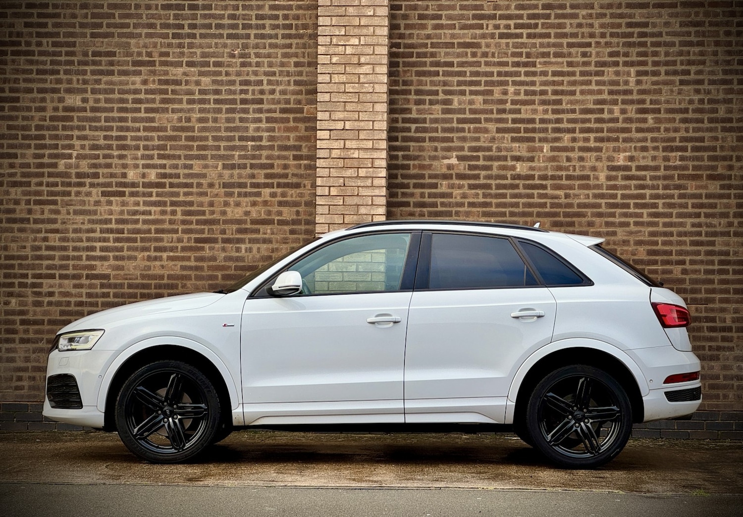 Used Audi Q3 2016 for sale - 76853515: Photo 8