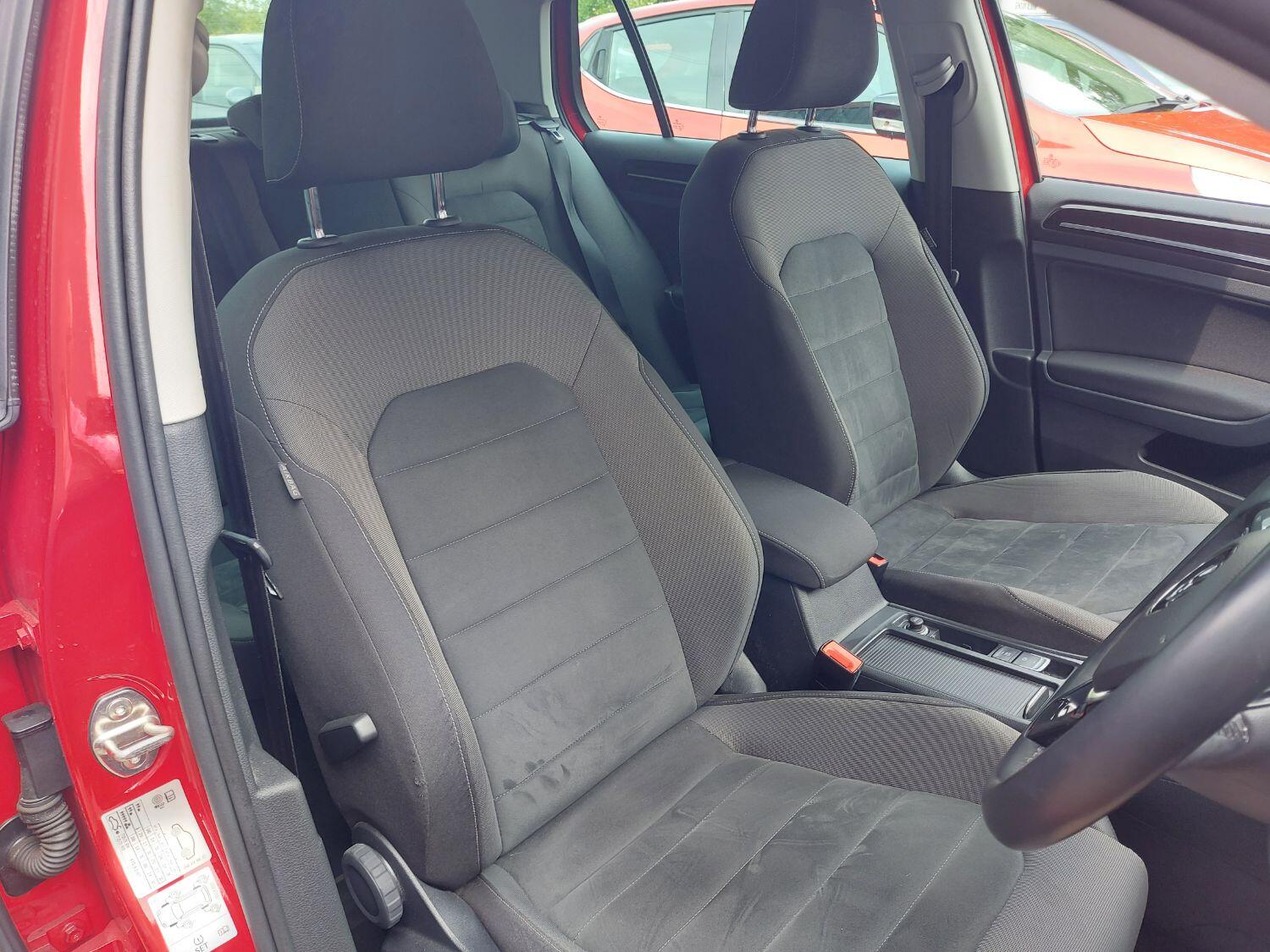 Used Volkswagen Golf 2018 for sale - 76397136: Photo 24