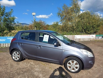 Used Hyundai i20 2011 for sale - 76396991: Photo