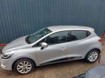 Used Renault Clio 2018 for sale - 74766150: Photo