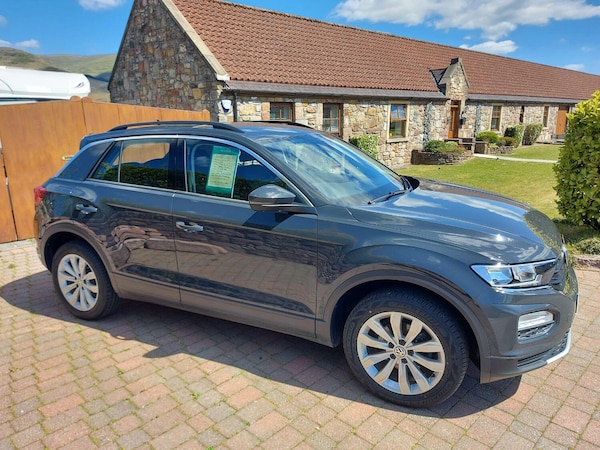 Used Volkswagen T-Roc 2020 for sale - 74608632: Photo 1
