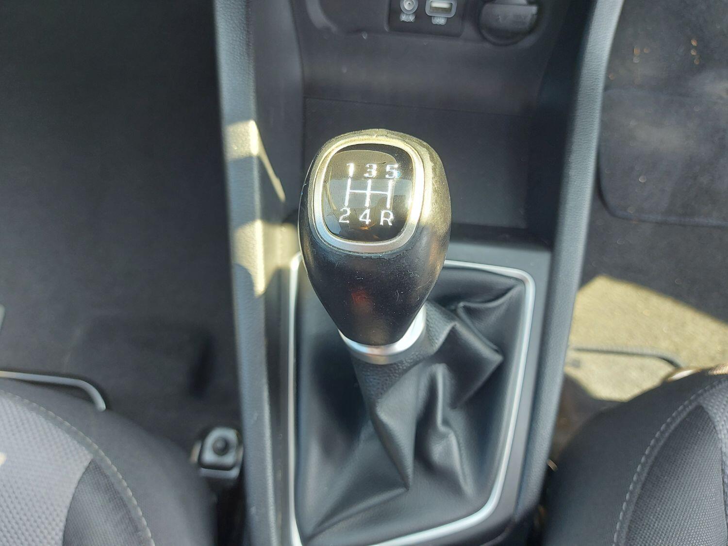 Used Hyundai i20 2017 for sale - 76397128: Photo 19