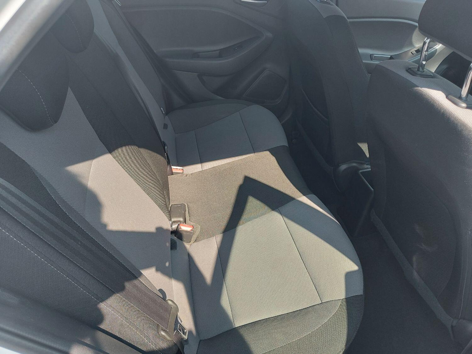 Used Hyundai i20 2017 for sale - 76397128: Photo 9