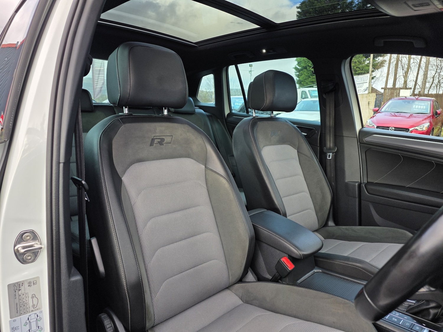 Used Volkswagen Tiguan 2017 for sale - 77643667: Photo 16