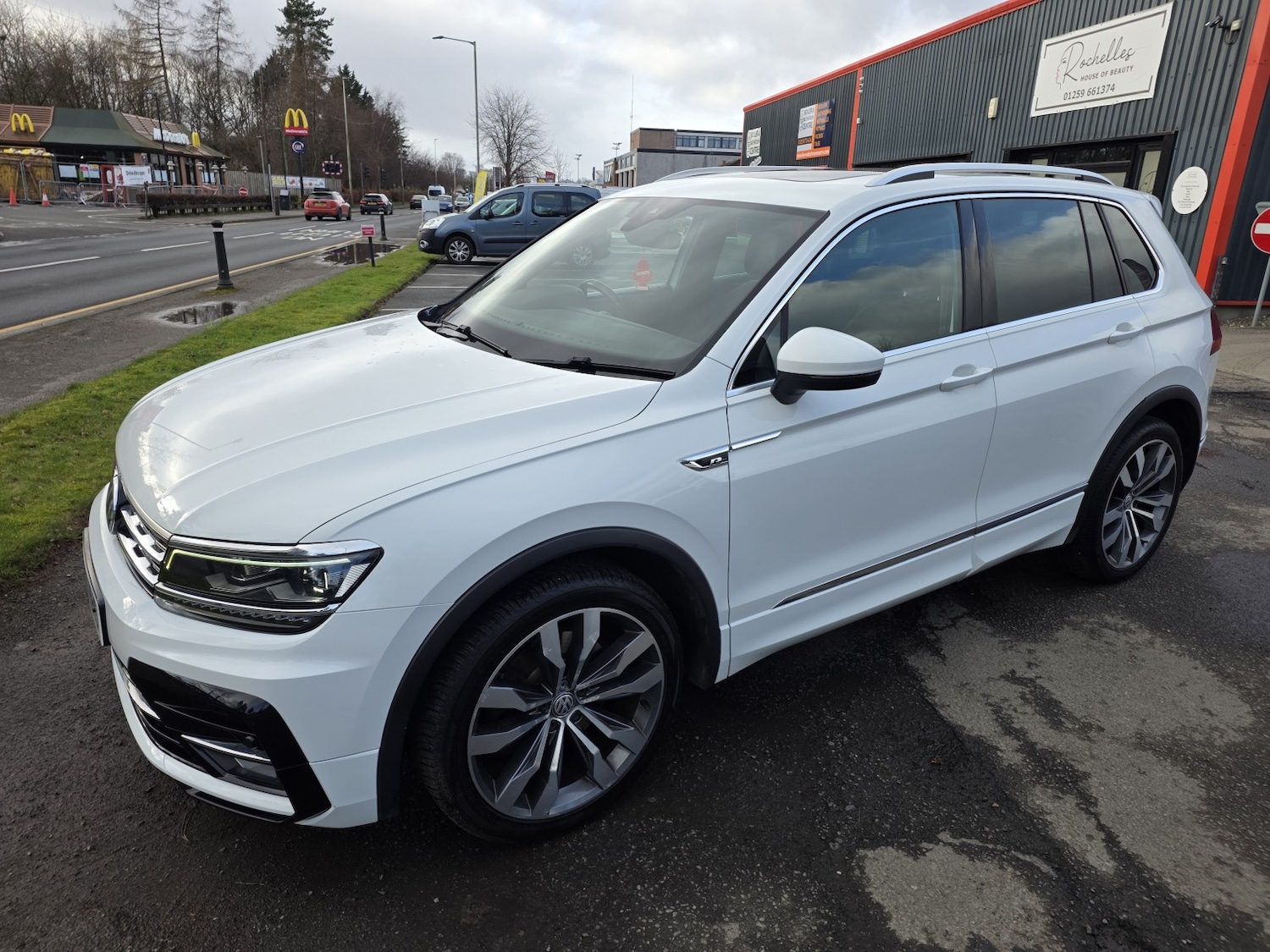 Used Volkswagen Tiguan 2017 for sale - 77643667: Photo 4