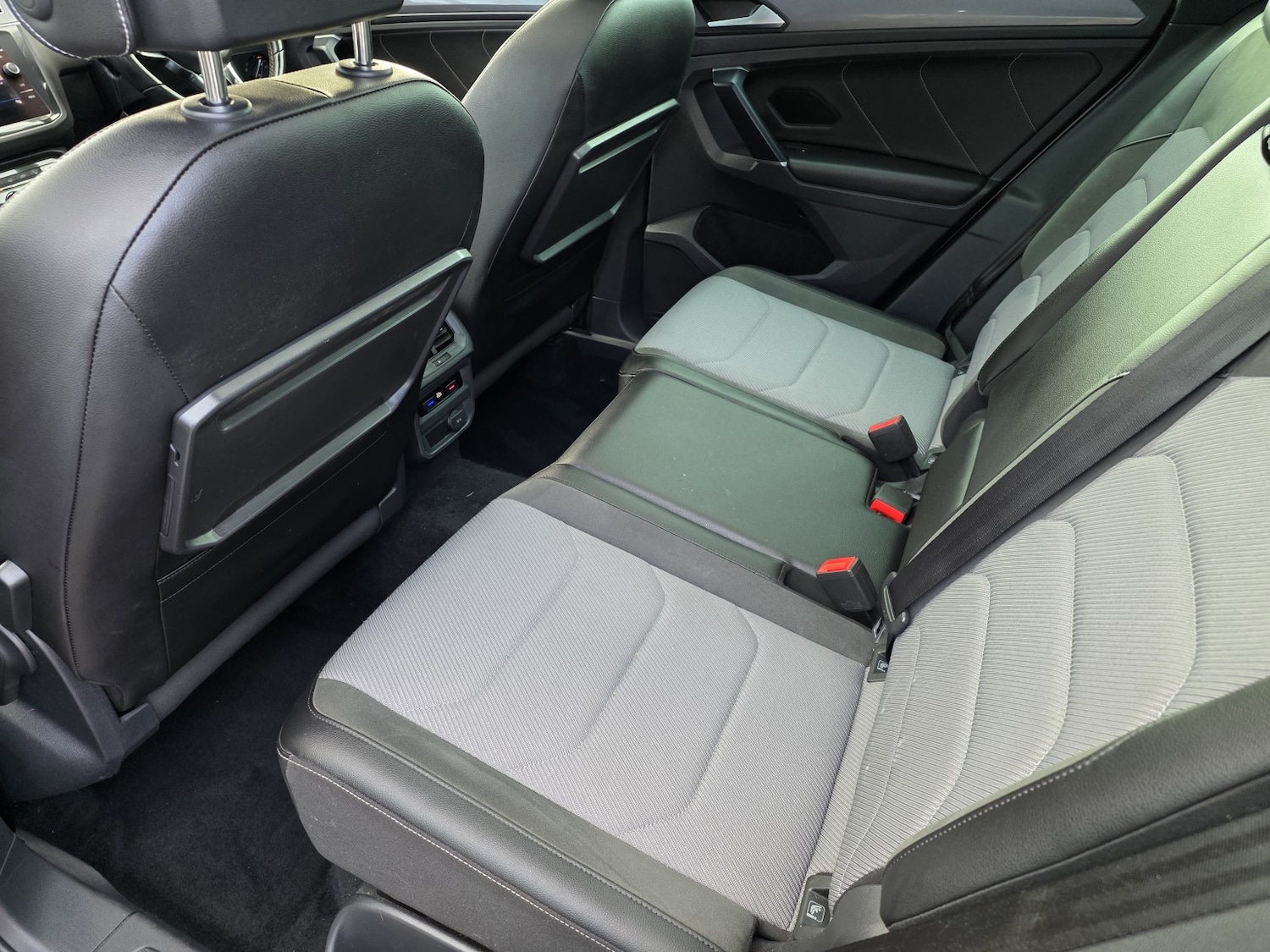 Used Volkswagen Tiguan 2017 for sale - 77643667: Photo 9