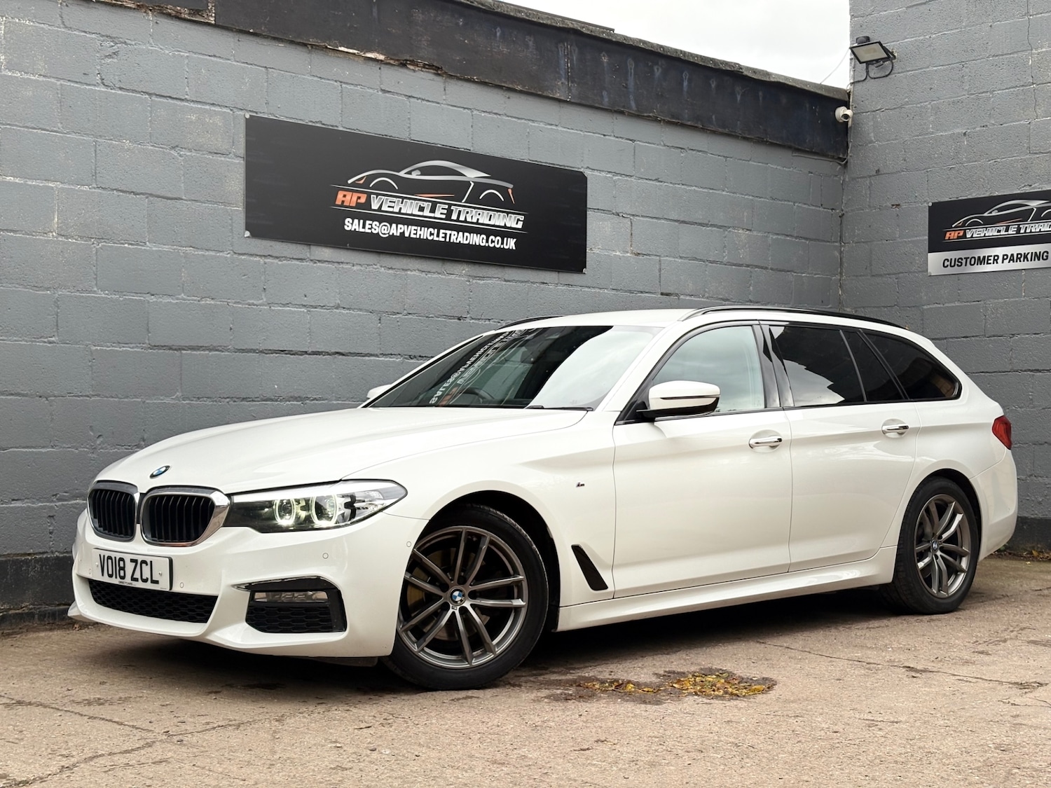 Used BMW 5 Series 2018 for sale - 76332421: Photo 1