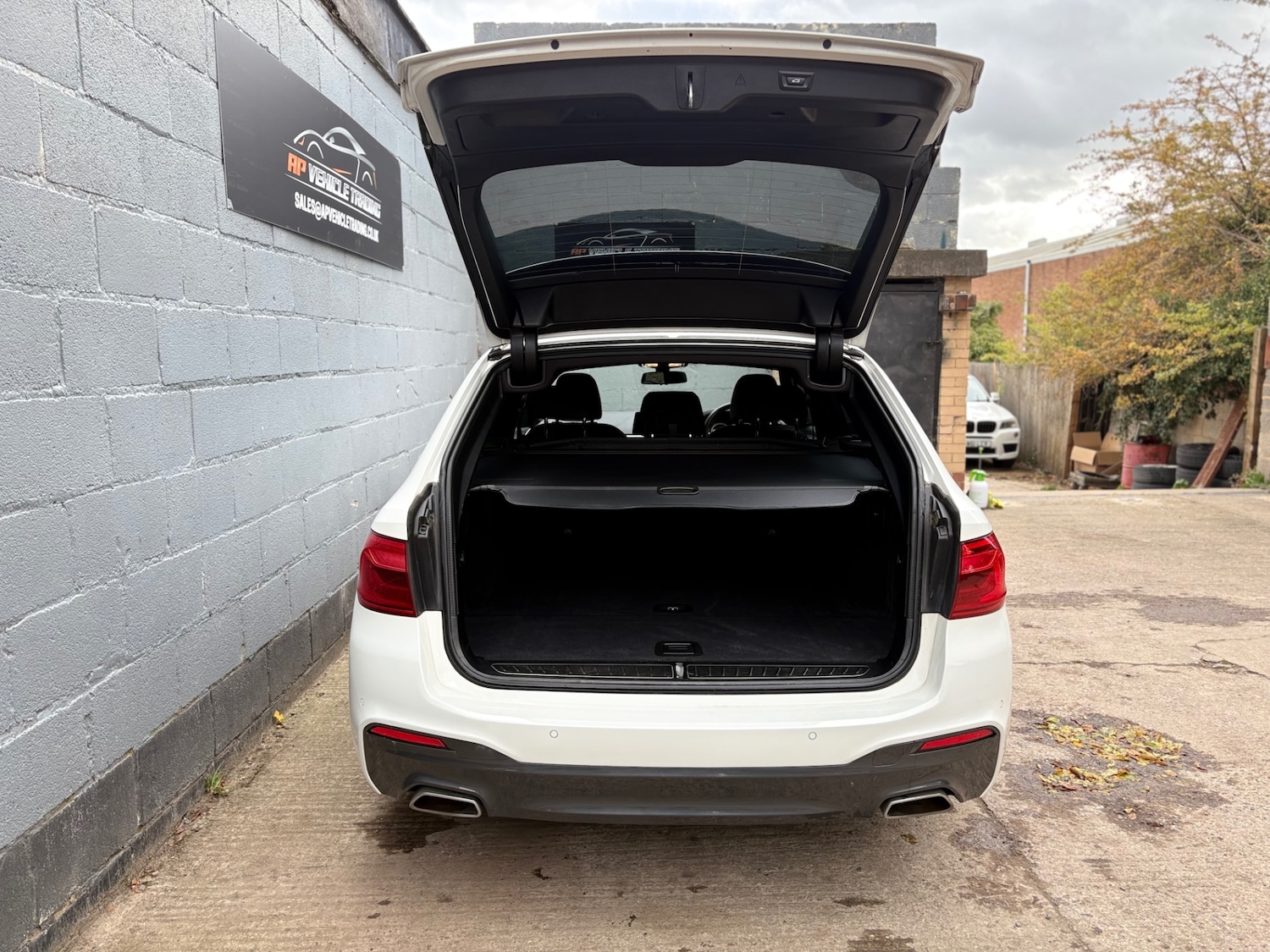 Used BMW 5 Series 2018 for sale - 76332421: Photo 19