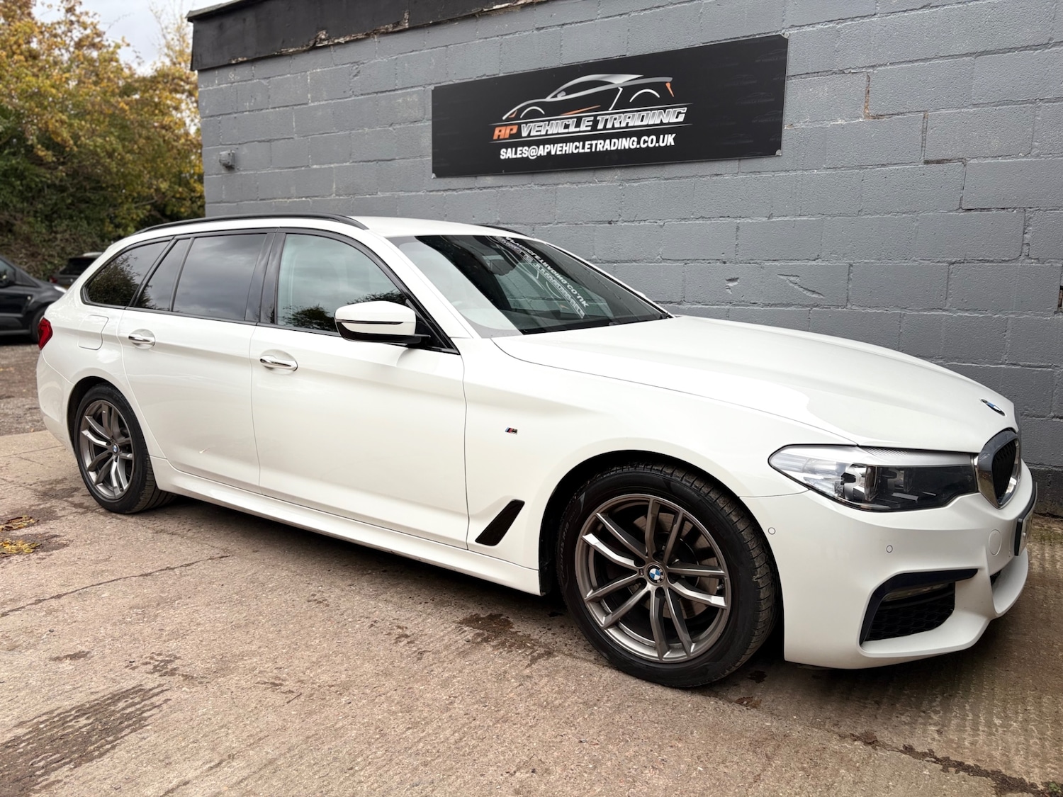 Used BMW 5 Series 2018 for sale - 76332421: Photo 23