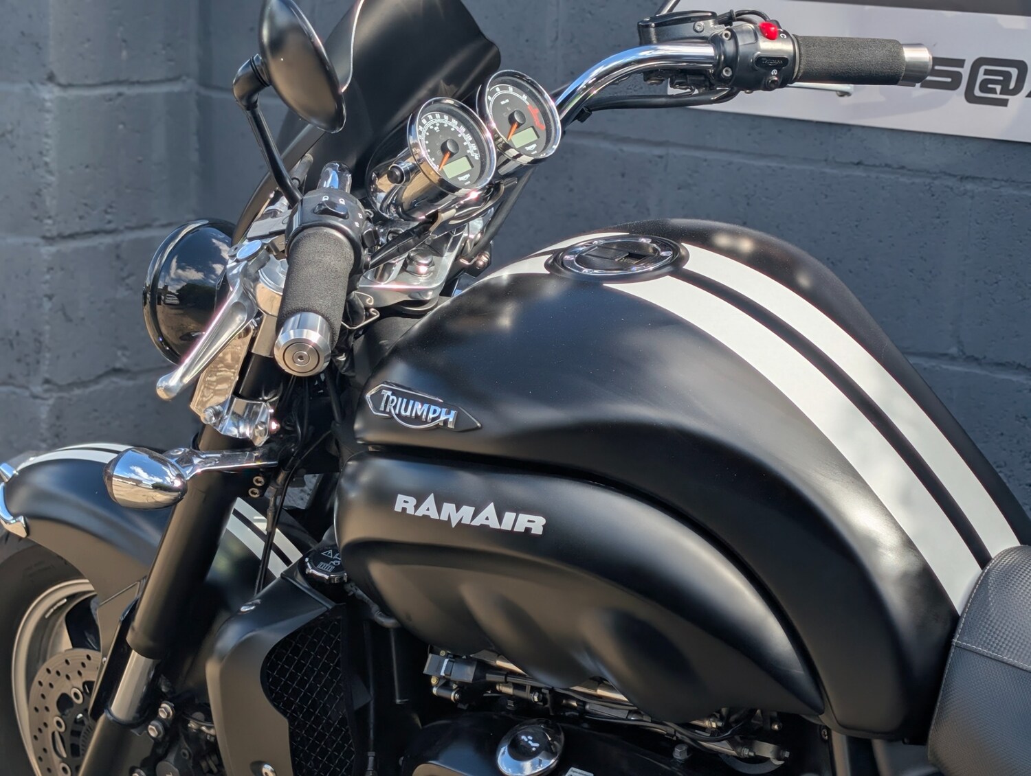 Used Triumph ROCKET 2017 for sale - 78795067: Photo 8