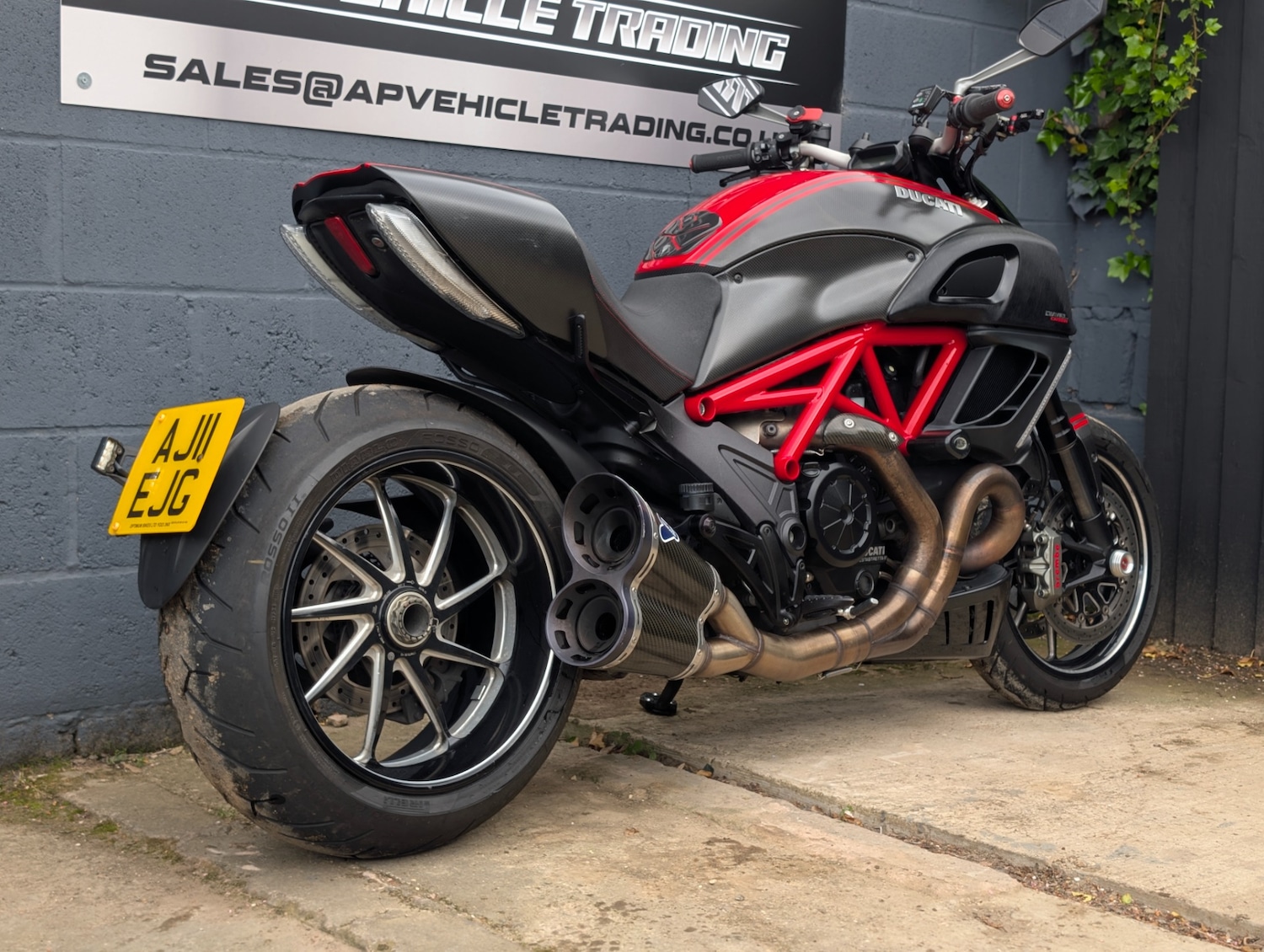 Used Ducati Diavel 2011 for sale - 78646216: Photo 2
