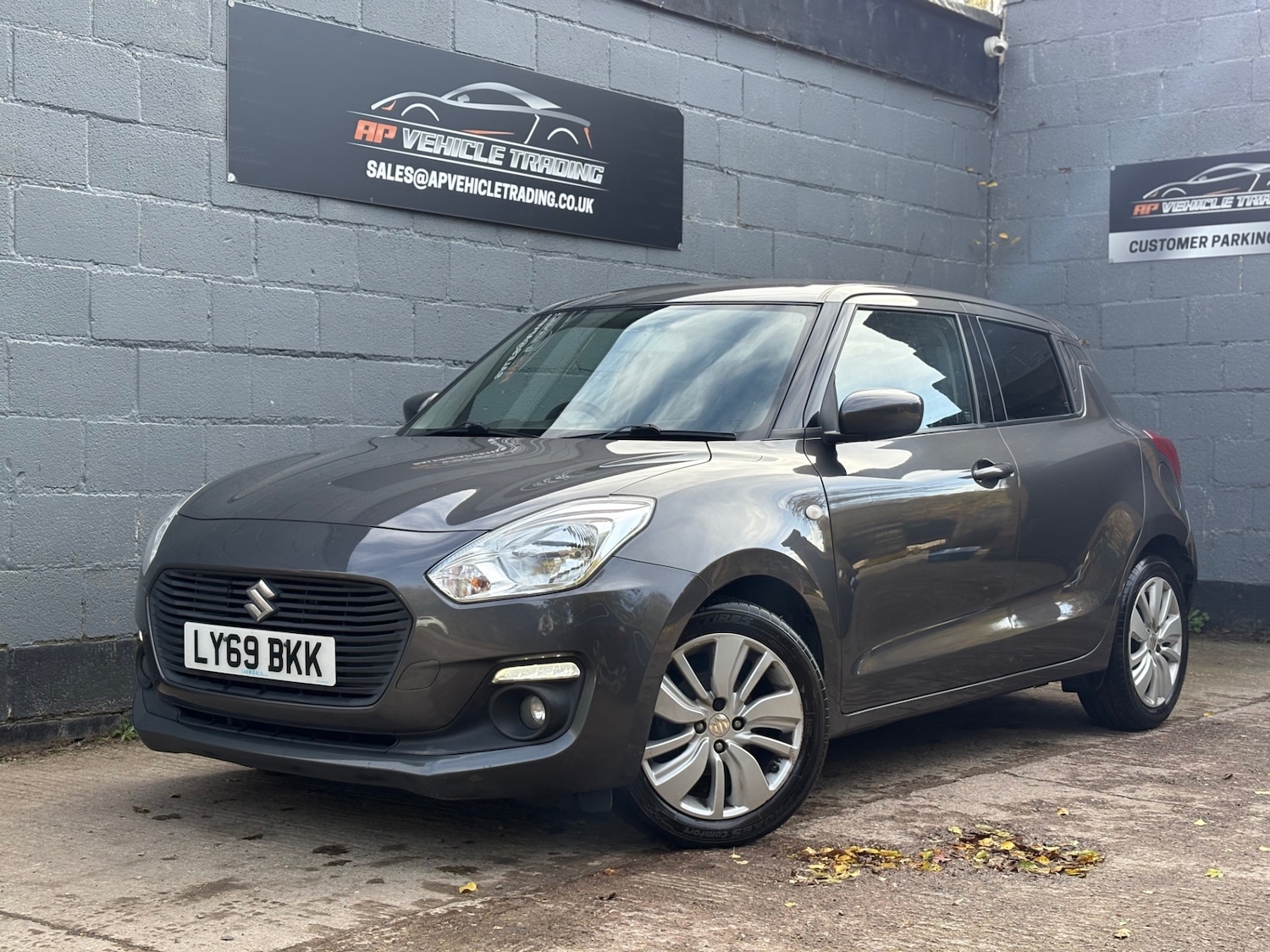 Used Suzuki Swift 2019 for sale - 76384833: Photo 1