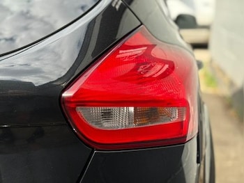 Used Ford Focus 2015 for sale - 75695042: Photo