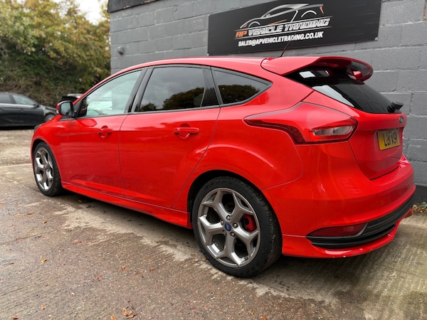 Used Ford Focus 2015 for sale - 76244416: Photo 3