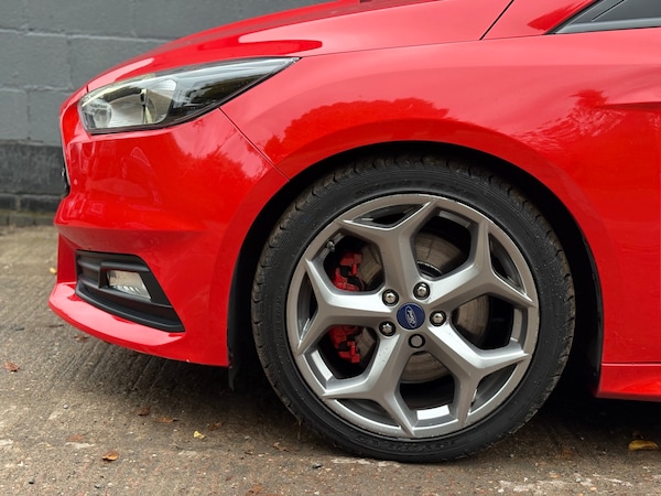 Used Ford Focus 2015 for sale - 76244416: Photo 5